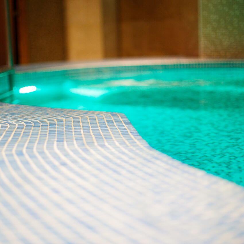 High quality pool lighting services