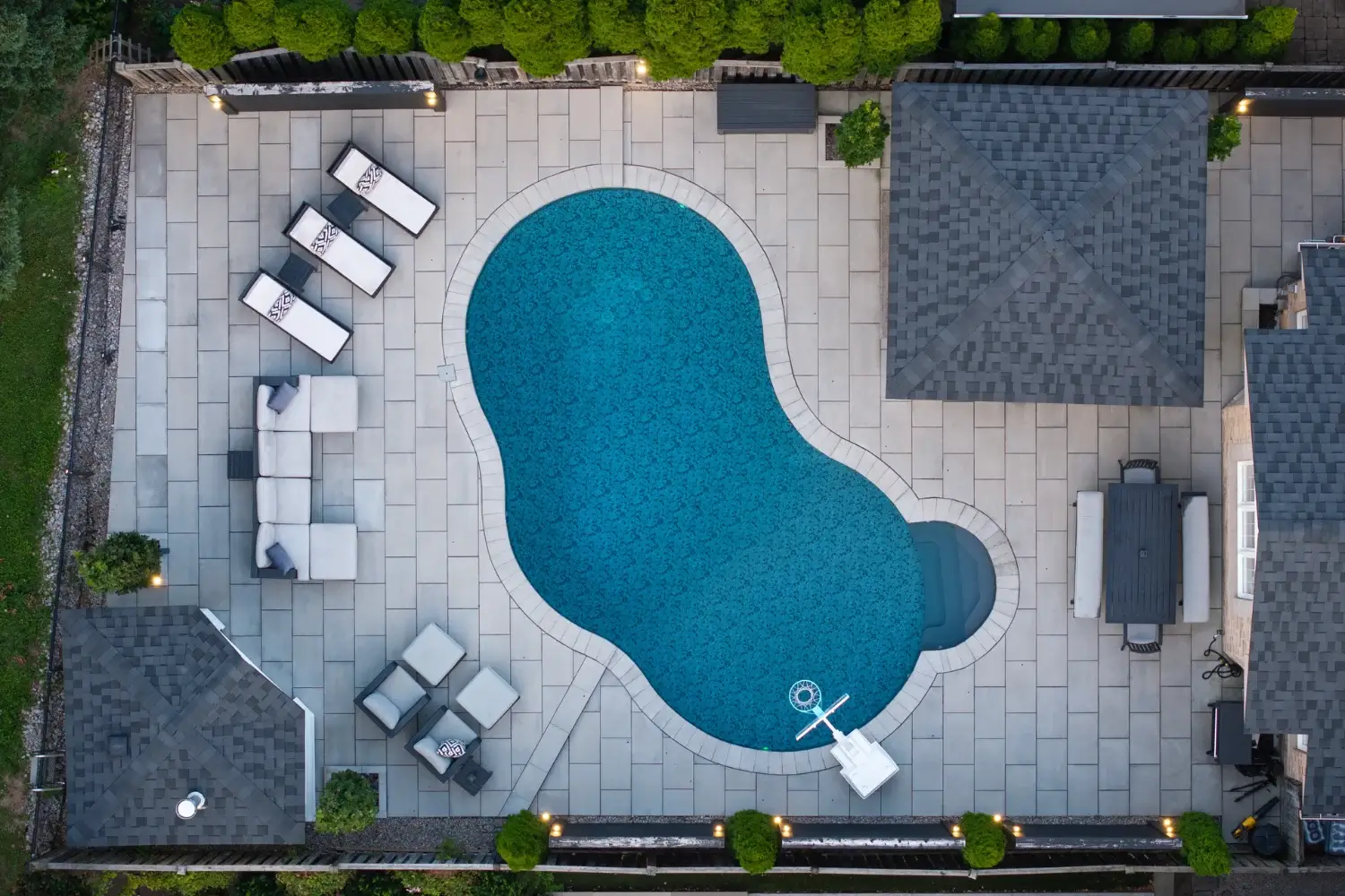 Kidney pool design