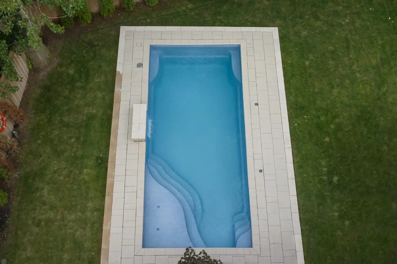 Rectangular pool design